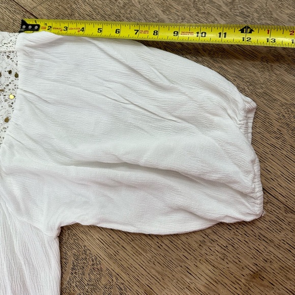Aryn K. Anthropologie White Gold Crocheted Gauze Embellished Boho Blouse medium - Picture 15 of 15